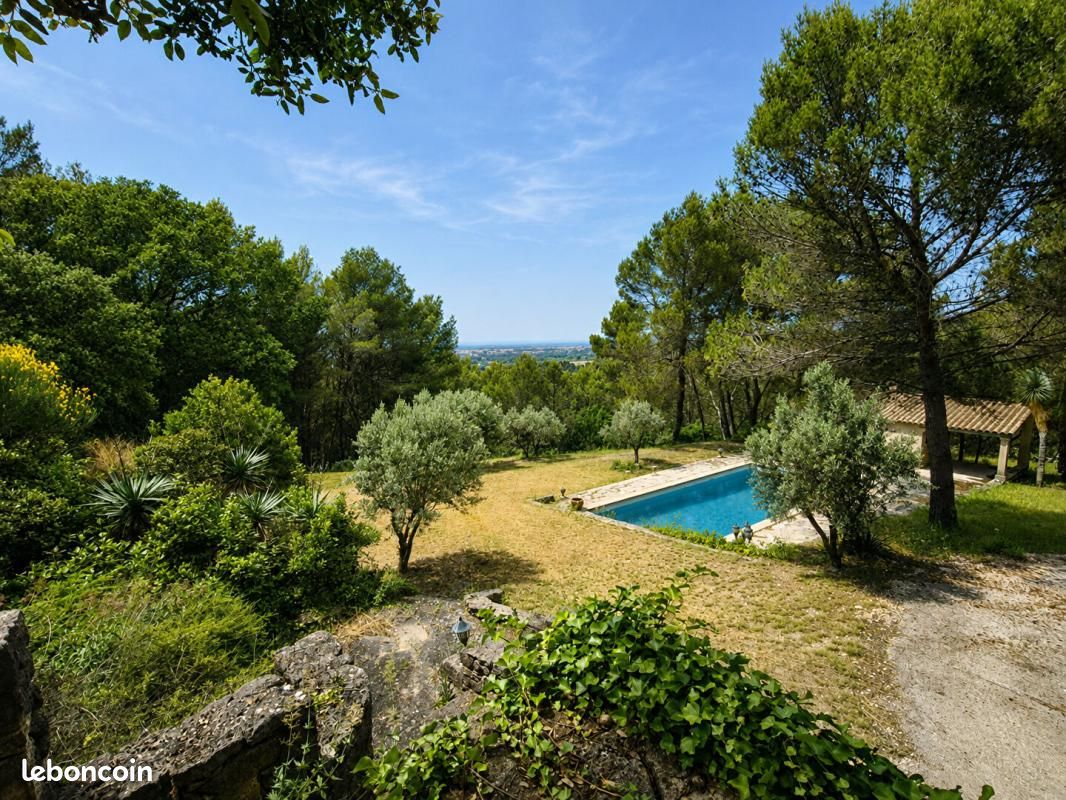 Maison 6 pièces 185 m² · à Carpentras · 185 m² · 750 000 €