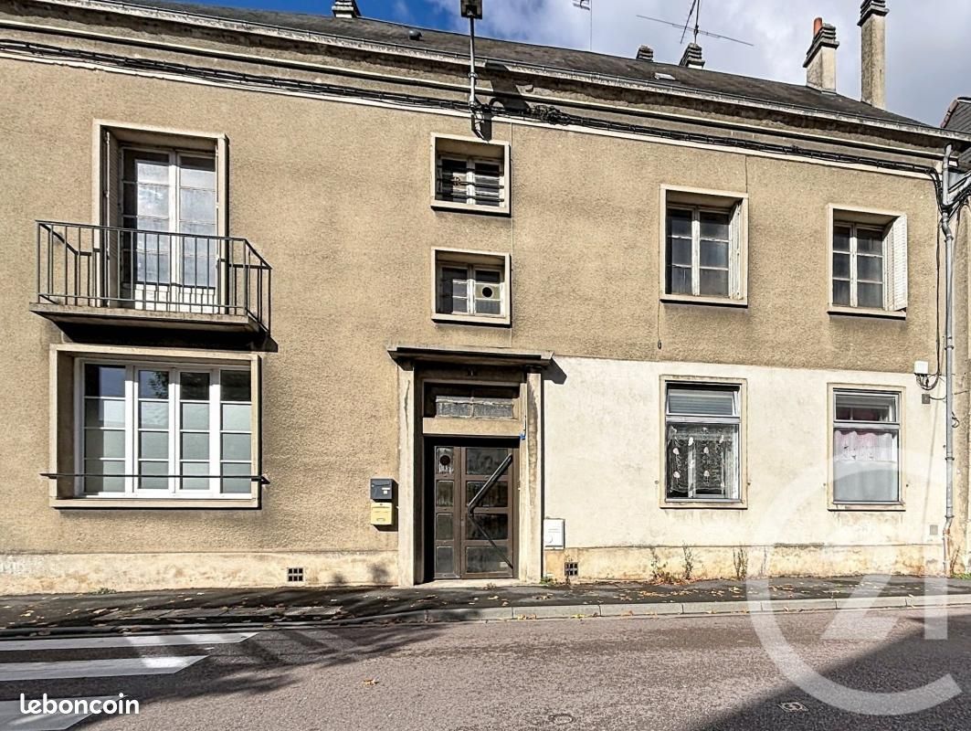 Appartement 8 pièces 179 m² · à Argentan · 179 m² · 135 500 €