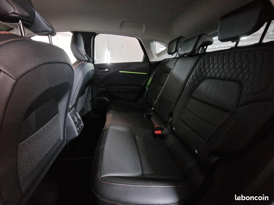 Renault Captur E-Tech full hybrid 145 Iconic (image 11)