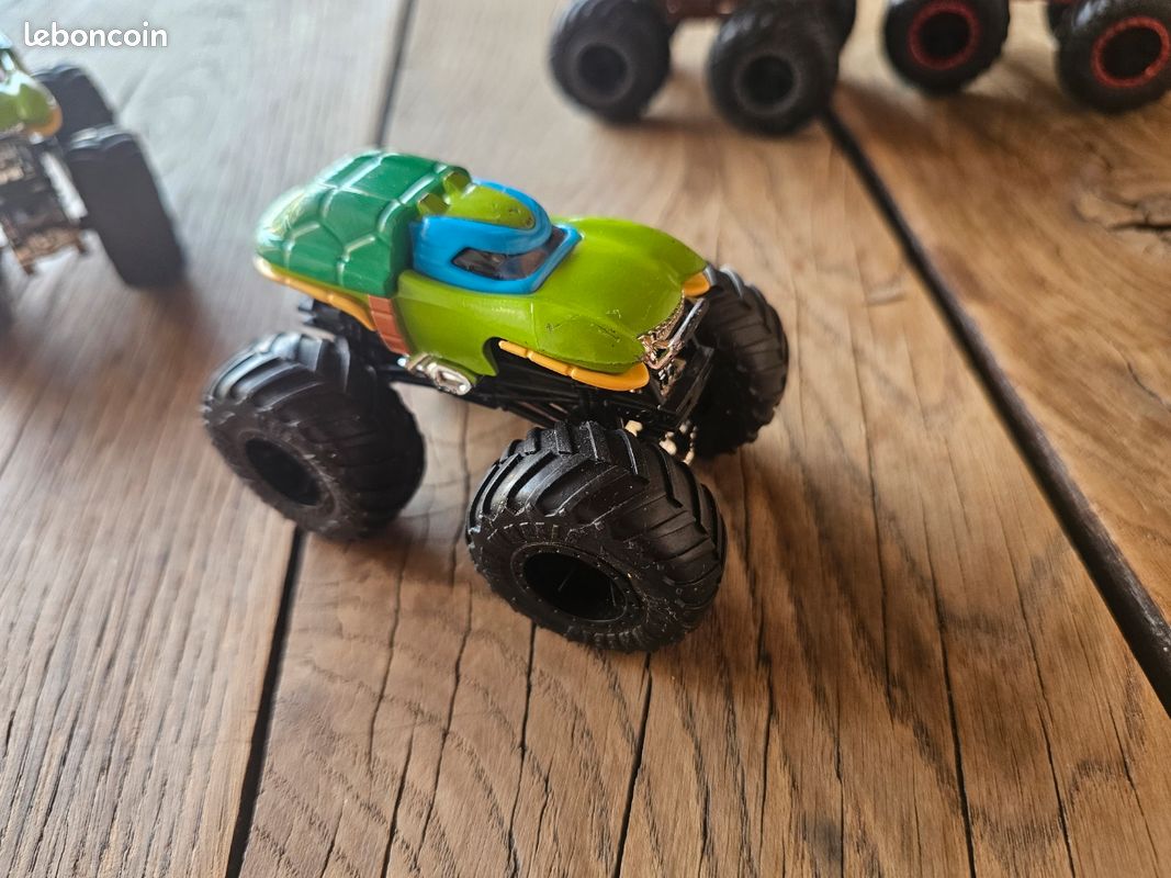 Lot de 4 mini monstre truck Hot Wheels 1/64 (image 4)