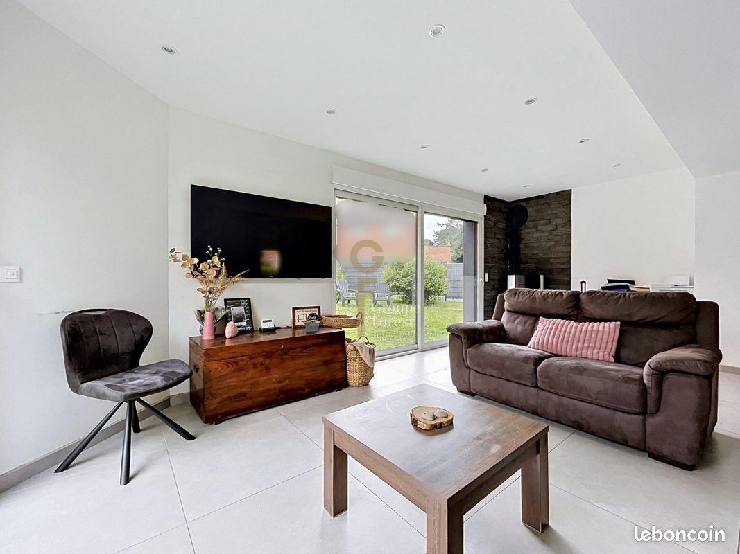 Maison 5 pièces 109 m² · à Linselles · 109 m² · 379 000 €