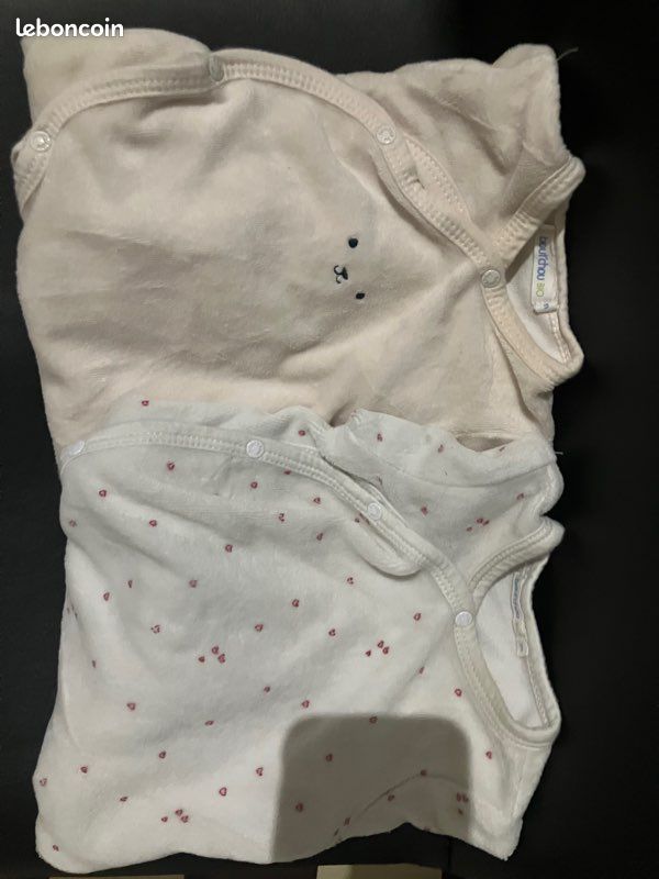 Vend 2 grenouillères Boutchou taille 1 mois très bon état (image 1)