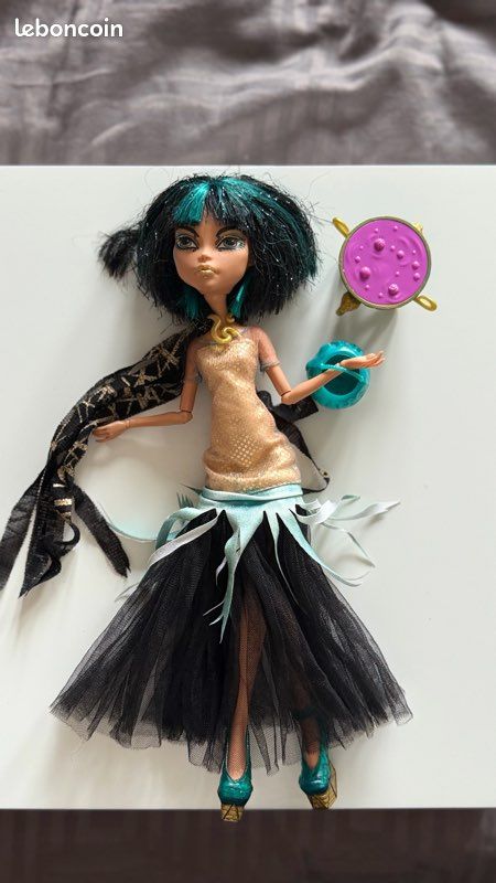 Poupée monster high cleo de nile ghouls rules bon état (image 2)