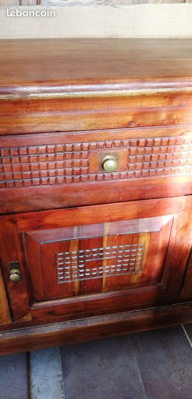 Buffet style exotique (image 1)