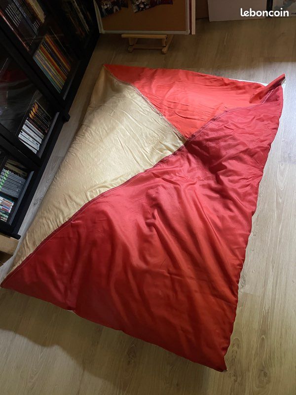Pouf intérieur / extérieur « La tête dans les nuages » (image 2)