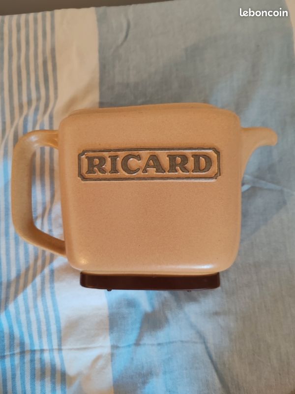 Cruche Ricard modèle années 1960-70 (image 1)