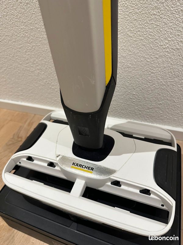 Aspirateur laveur KARCHER FC 7 sans fil (image 4)