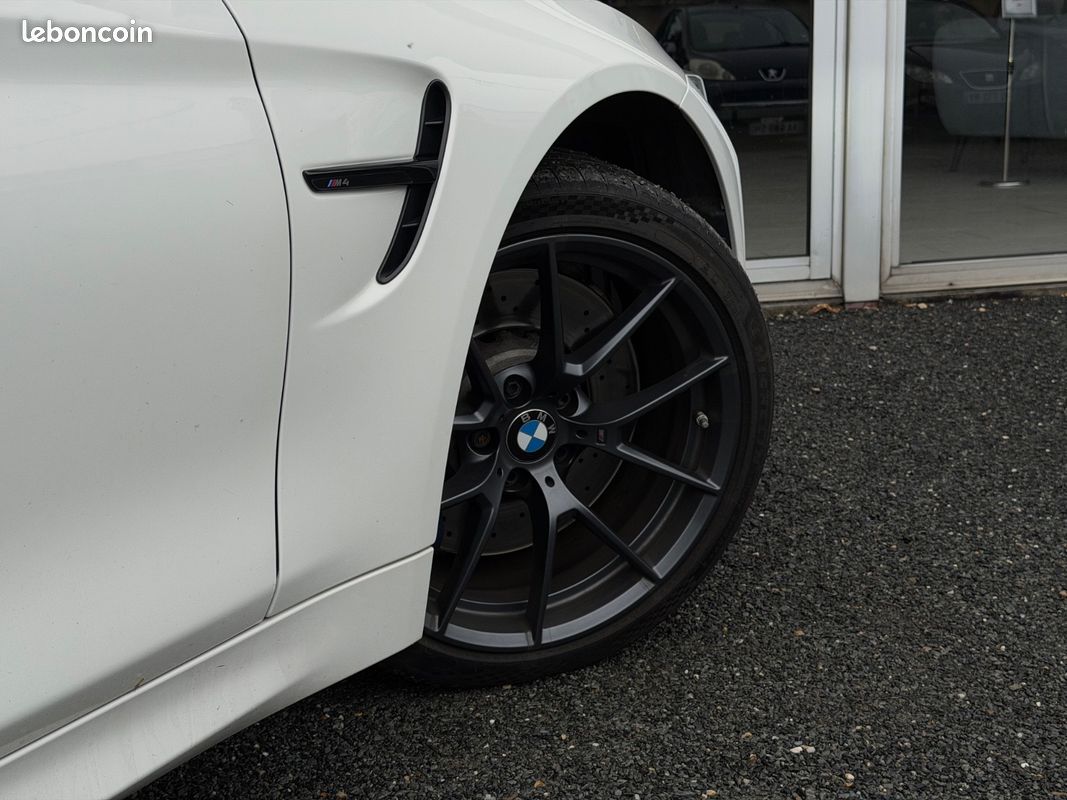 BMW M4 CS Coupé (F82) 3.0 460 cv DKG - Origine France - Suivi BMW - Affichage tête haute - CarPlay ... (image 9)