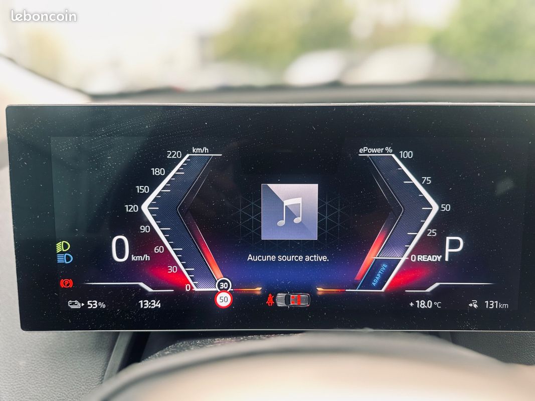 BMW iX 40e 326CH xDrive + CARPLAY SANS FIL + SIEGES CHAUFFANTS/VENTILES/MASSANTS/ELECTRIQUES + HARMAN KARDON + 1ERE MAIN + GARANTIE 12 MOIS (image 26)