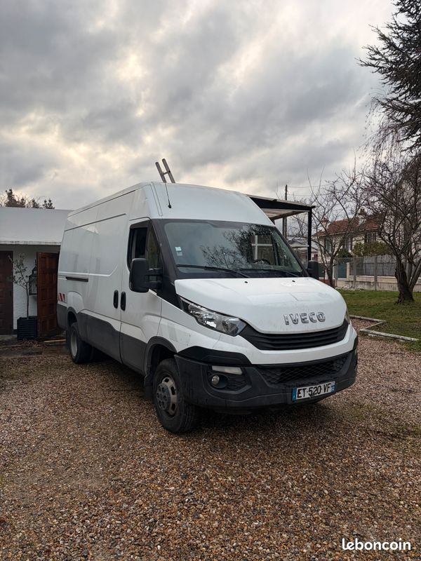 IVECO Daily 35C14 2018 faible kilométrage (image 1)