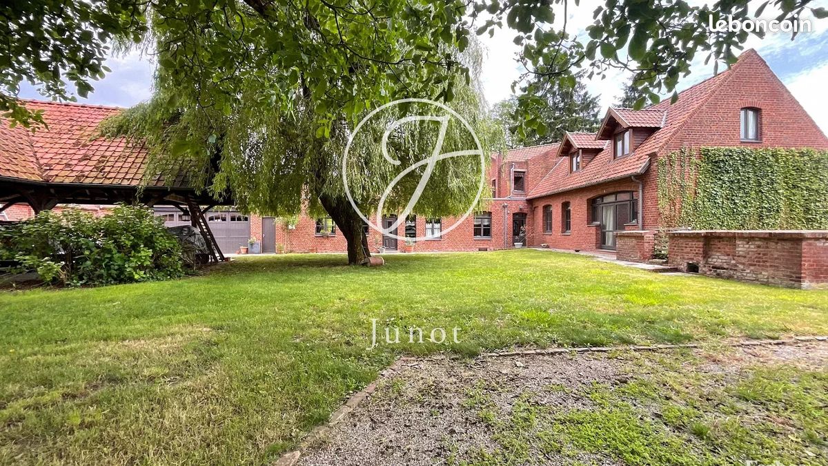 Maison 6 pièces 250 m² · à Faches-Thumesnil · 250 m² · 998 000 €