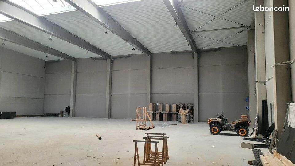 LOCAL D'ACTIVITE 860 m² SAINT ETIENNE DU ROUVRAY (image 3)