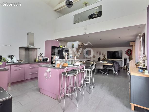 Maison 7 pièces 226 m² — 2