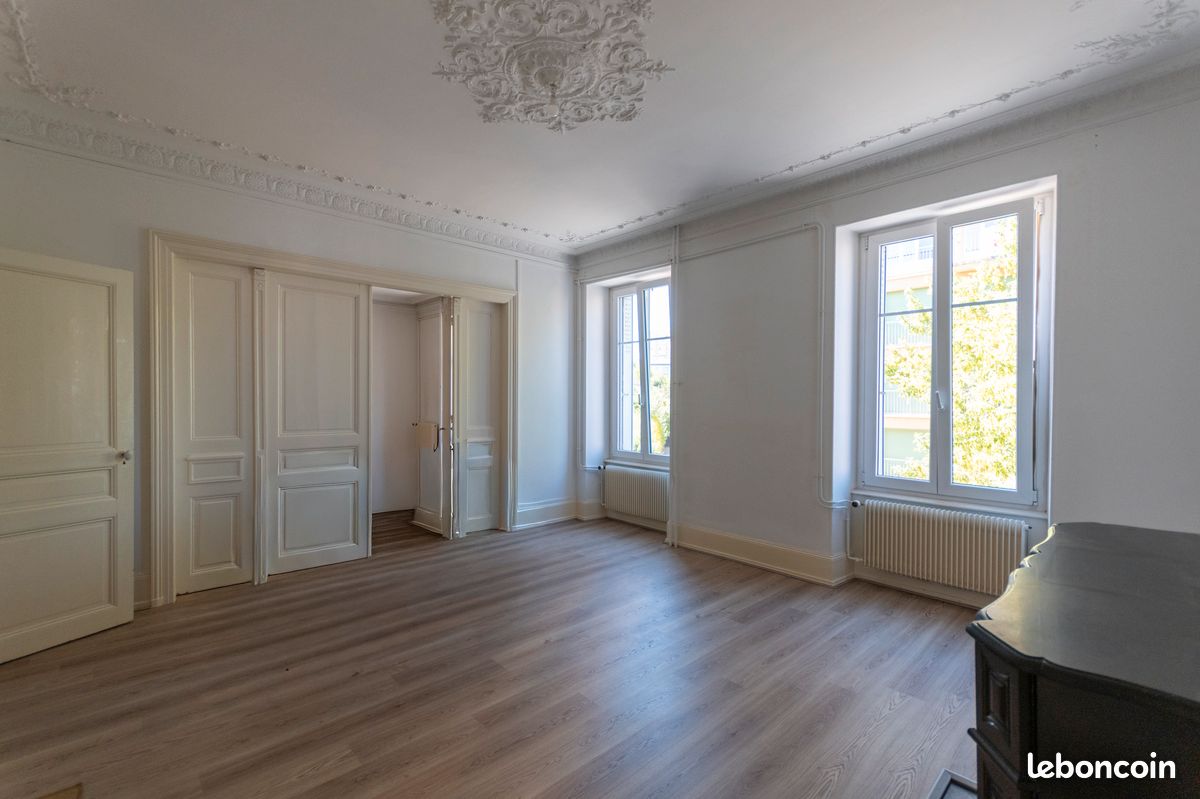Appartement 6 pièces 135 m² · à Belfort · 135 m² · 1 100 €/mois