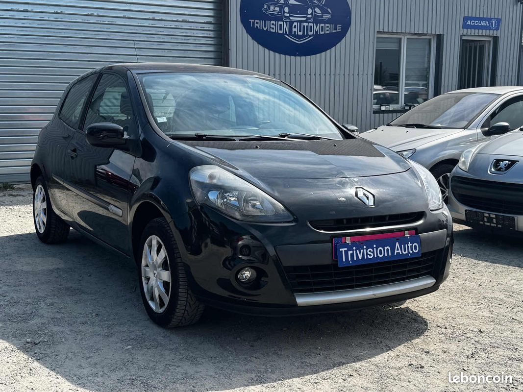 Renault clio 1.2 dynamique 2011 (image 1)