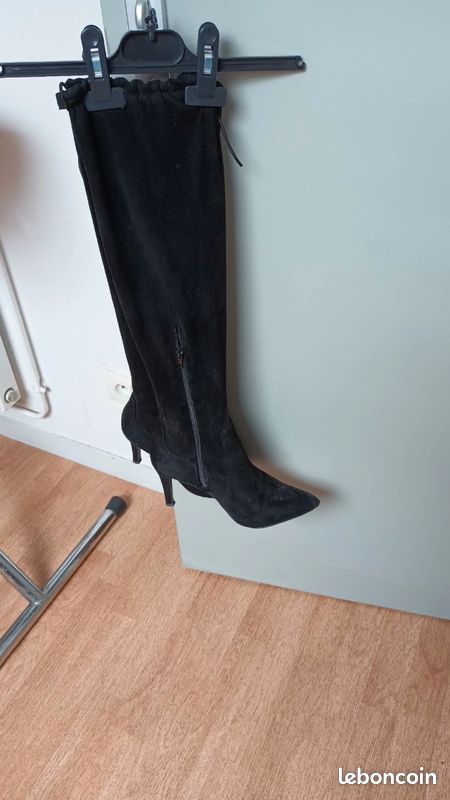 À vendre plusieurs chaussures. Femmes (image 2)