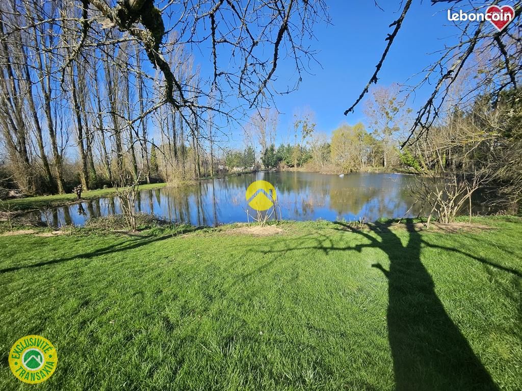 Maison 11 pièces 204 m² · à Garigny · 204 m² · 212 000 €