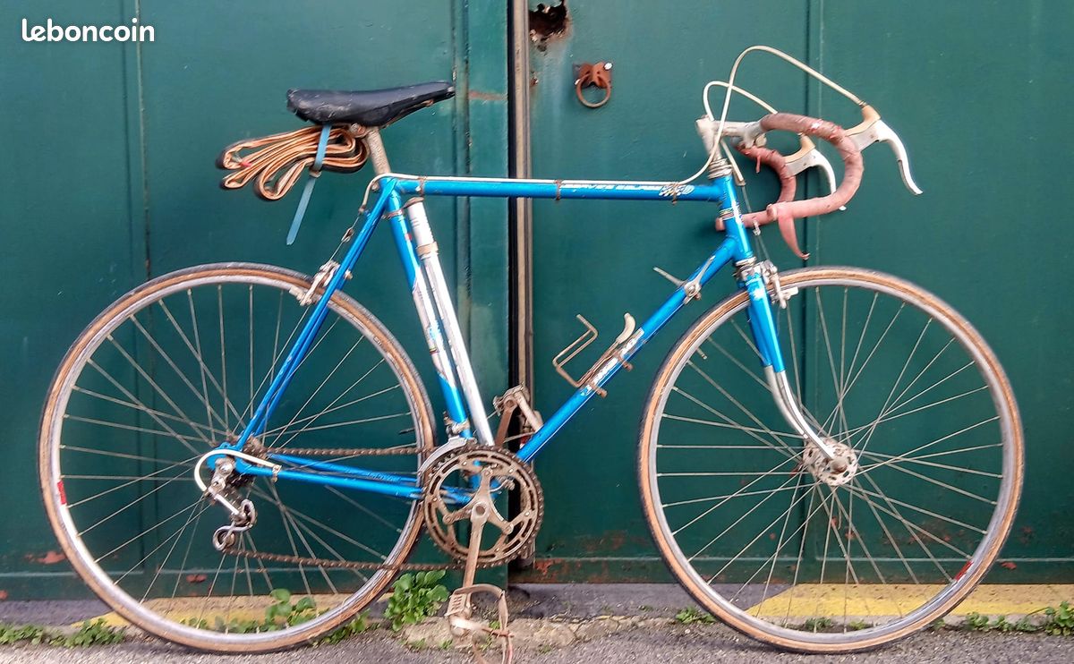 Tour de France 2024 : un maillot bleu pour les Visma|Lease a Bike - Le