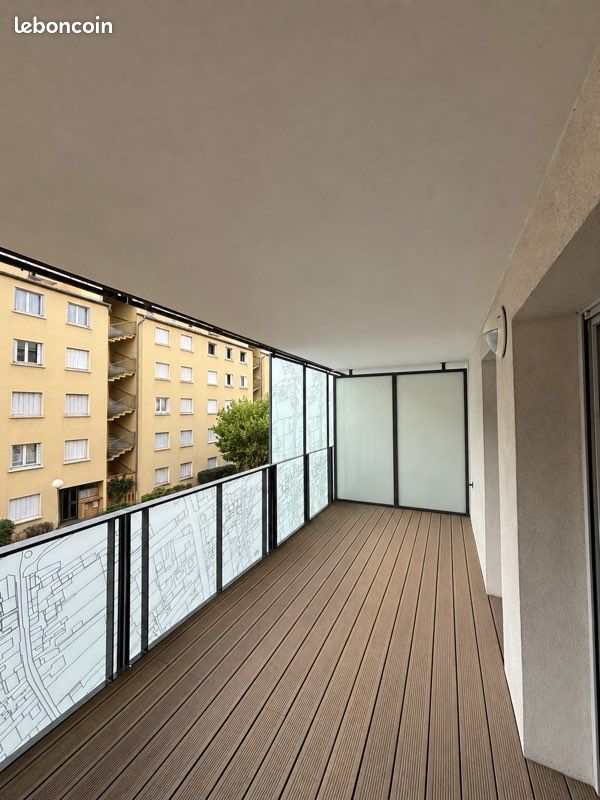 Appartement 3 pièces 65 m² · à Vénissieux · 64,6 m² · 196 000 €