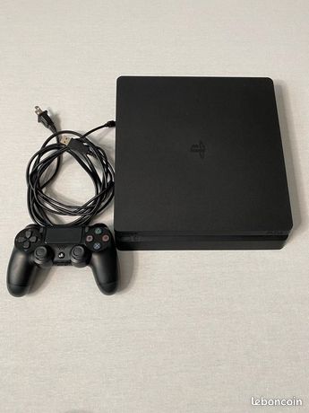 PS4 Slim 500Go – Noir – Firmware 7.50 – Parfait état + 2 Manettes