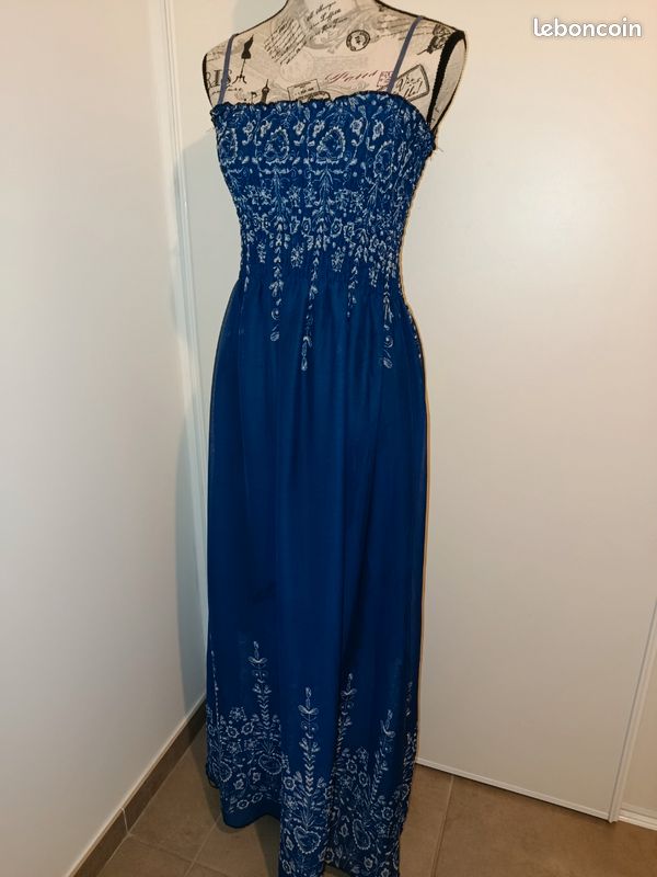 Robe longue bustier bleu nuit à motifs scintillants et strass (image 2)