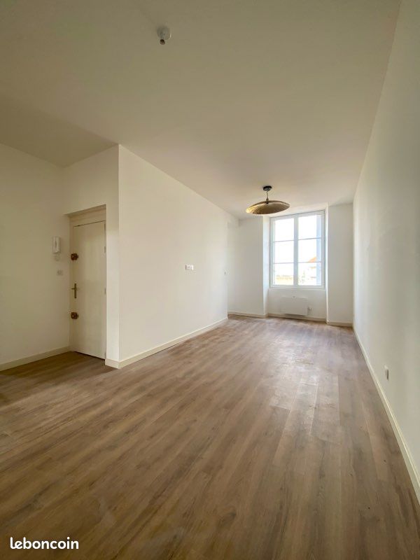 Appartement 3 pièces 57 m² · à Poitiers · 57 m² · 810 €/mois