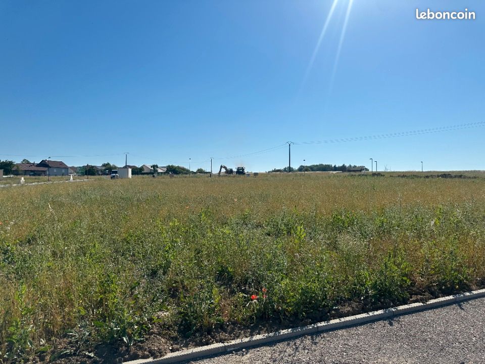 Terrain 500 m² Uckange · 90 000 €