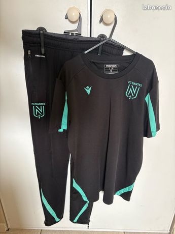 Le FC Nantes réédite trois de ses maillots mythiques