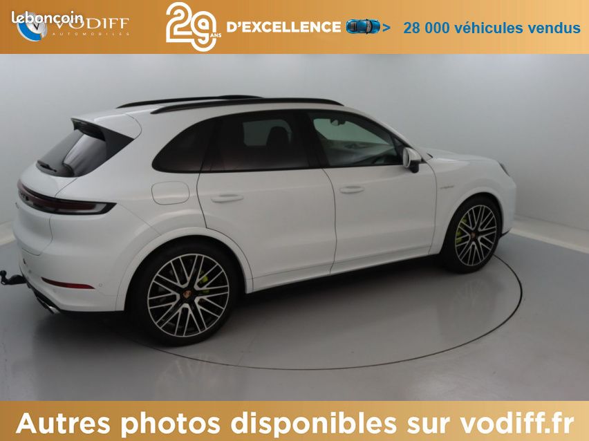 Porsche Cayenne E-HYBRID 470 CV (image 38)