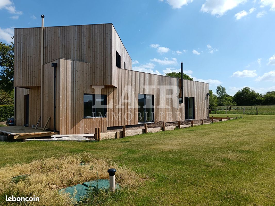 Maison 5 pièces 127 m² · à Le Mêle-sur-Sarthe · 127 m² · 325 500 €