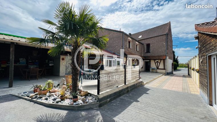 Ferme 8 pièces 235 m²