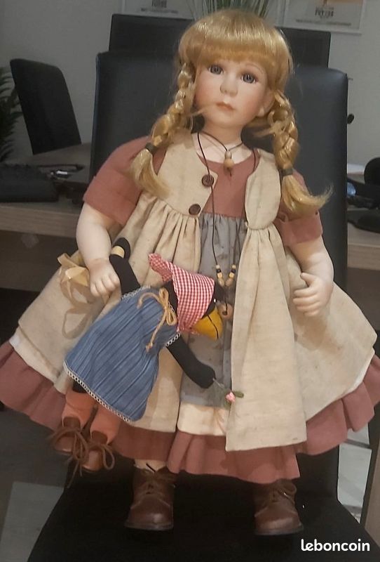 Poupée artistique en porcelaine - France