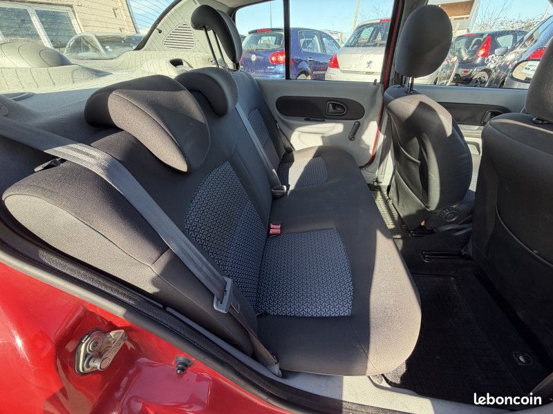 Renault CLIO II 1.2 16V 75CH THALIA 5P (image 15)