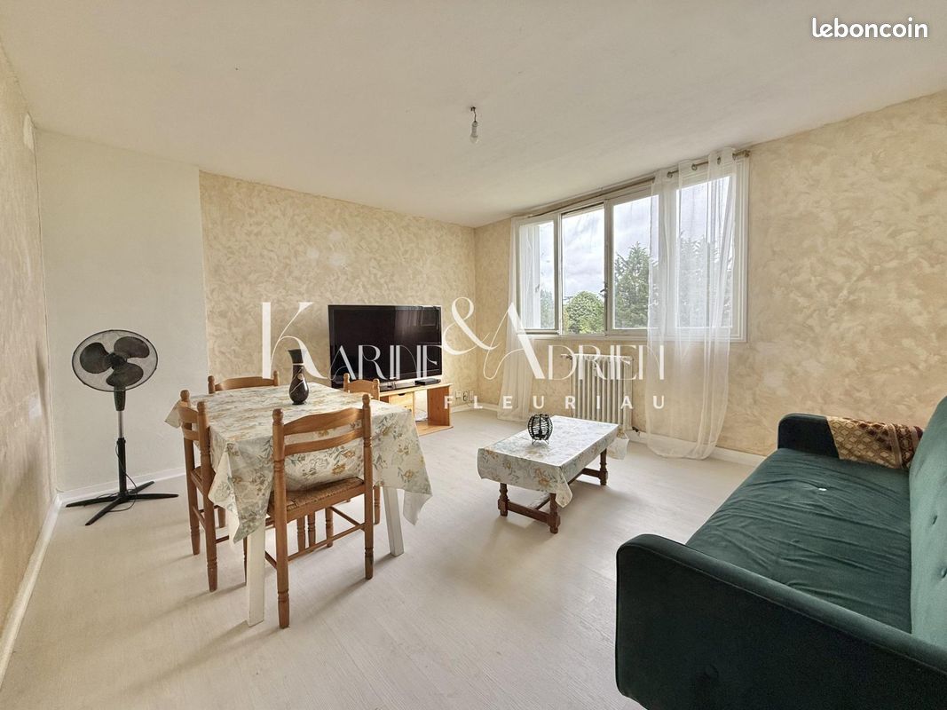 Appartement 5 pièces 69 m² · à Fontenay-le-Comte · 69 m² · 67 000 €