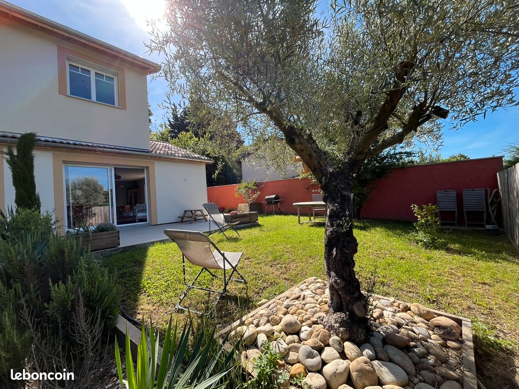 Maison 9 pièces 169 m² · à Montanay · 169 m² · 599 000 €