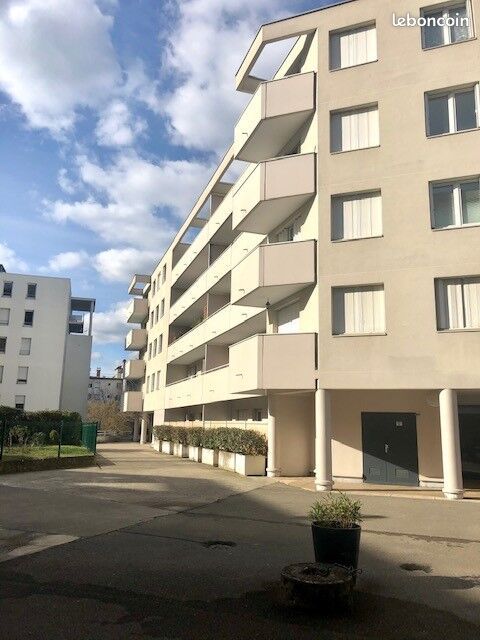 Appartement 4 pièces 95 m² · à Lyon · 95 m² · 1 170 €/mois