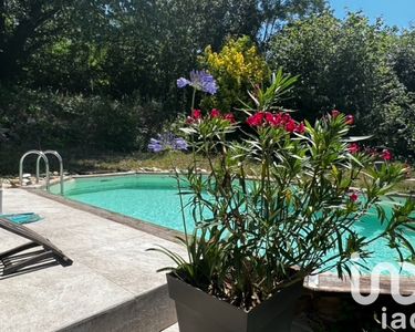 Maison 1 300 000 € - 372 m²