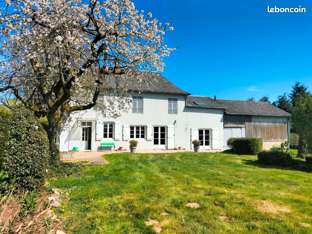 Maison 6 pièces 180 m² · à La Chapelle-près-Sées · 180 m² · 180 000 €