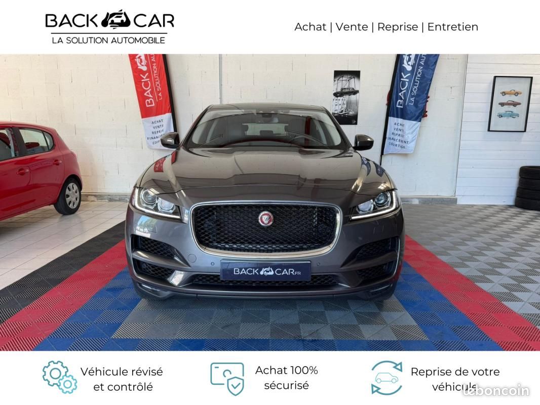 Jaguar F-Pace V6 3.0 D 300 ch AWD BVA8 Portfolio TOIT OUVRANT / SIEGES AV ET VOLANT CHAUFFANTS CO... (image 2)