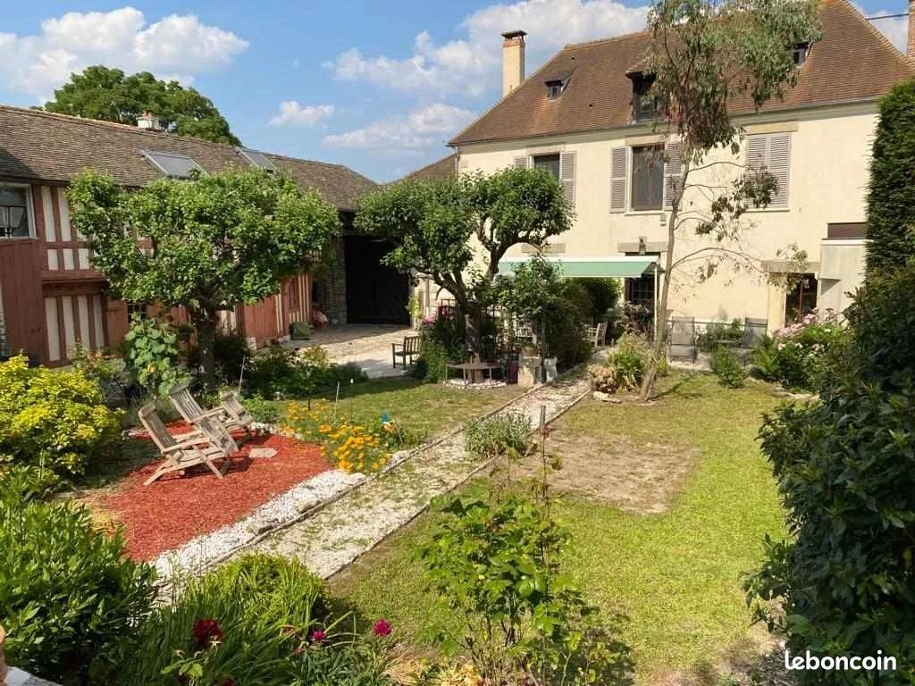 Maison 11 pièces 325 m² · à Mareil-sur-Mauldre · 325 m² · 1 299 000 €