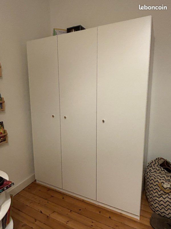 Pax IKEA (image 1)