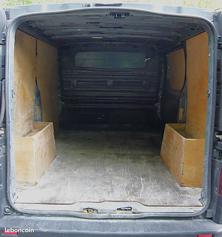 RENAULT TRAFIC III PHASE 2 L1H1 2.0 dCi 145ch EDC6 - 2020 - 255 000kms - MOTEUR A CHAINE DE DISTRIBUTION - CT OK (image 3)