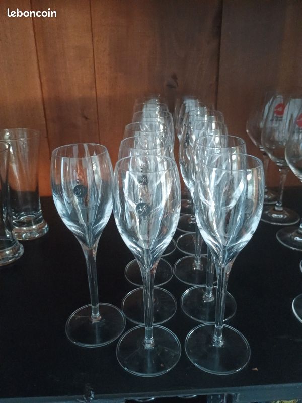 15 flûtes a champagne (image 1)
