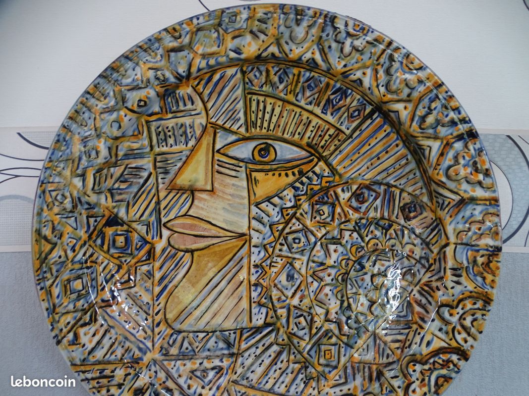 Plat mural terre cuite vernissée décor Picasso poterie SAFI SAID PICAZO Ø 40 cm (image 2)