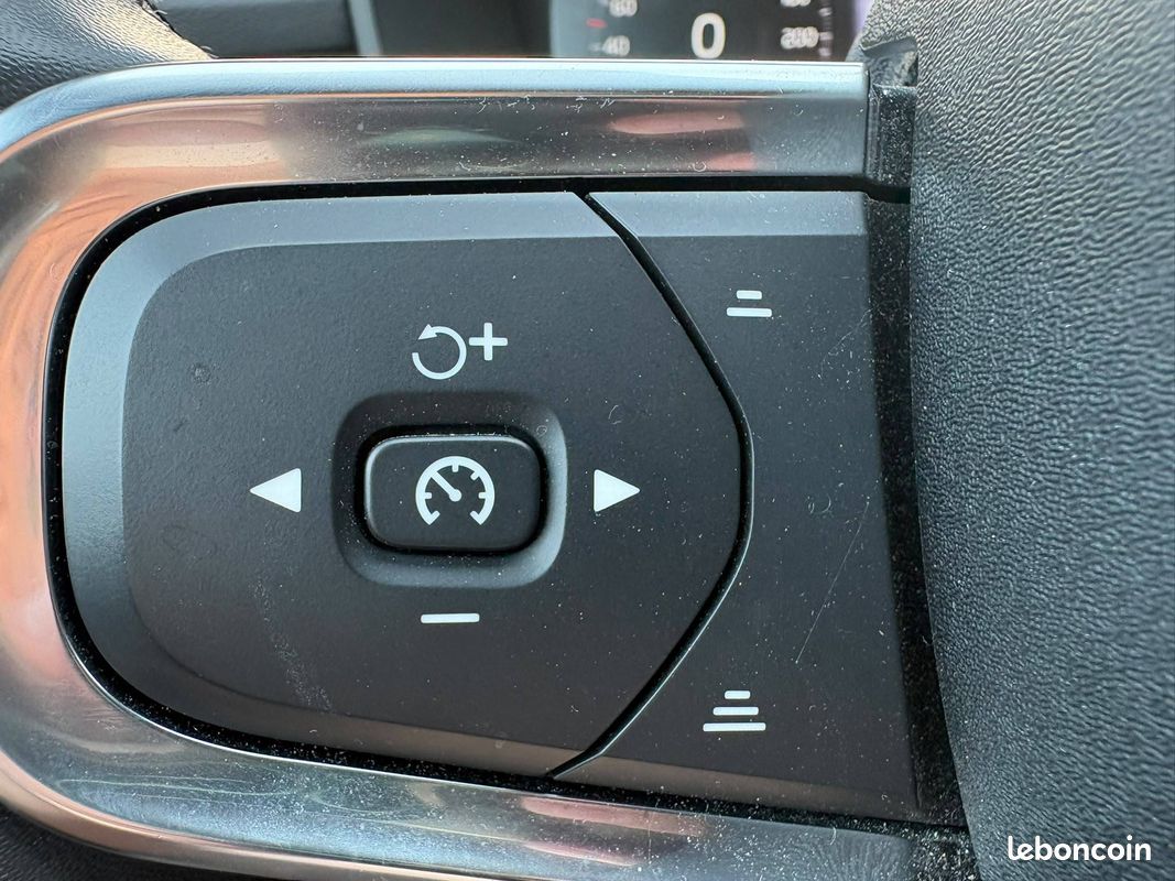 VOLVO XC40 T5 Recharge 180+82 ch DCT7 Ultimate (image 20)