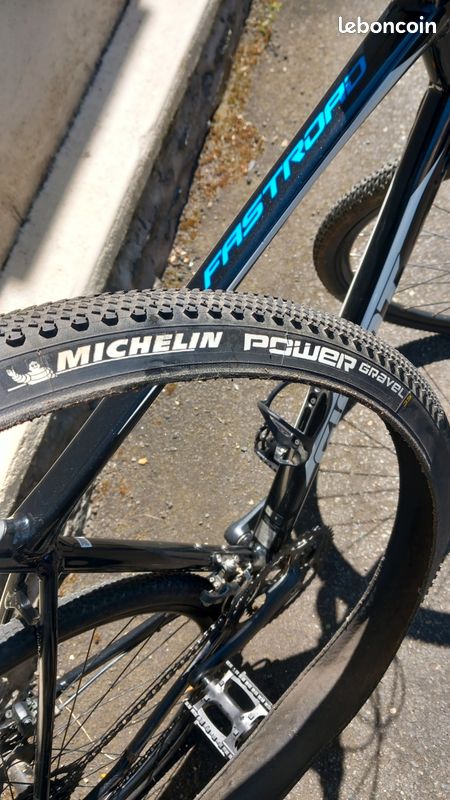GIANT FASTROAD SL taille L (image 12)
