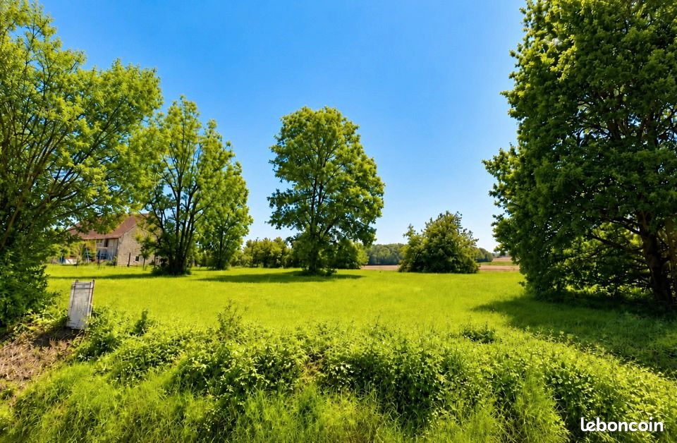 Terrain 1471 m² · à Saint-Martin-du-Boschet · 42 000 €