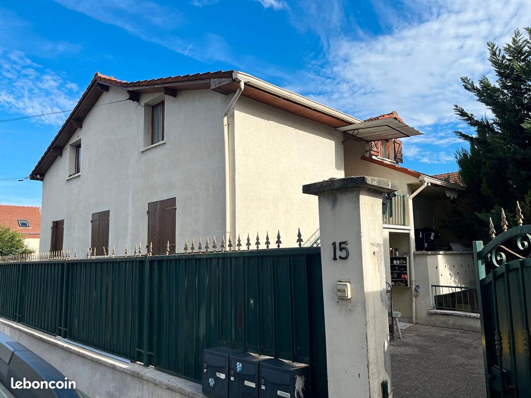Immeuble 193 m² · à Franconville · 193 m² · 443 000 €