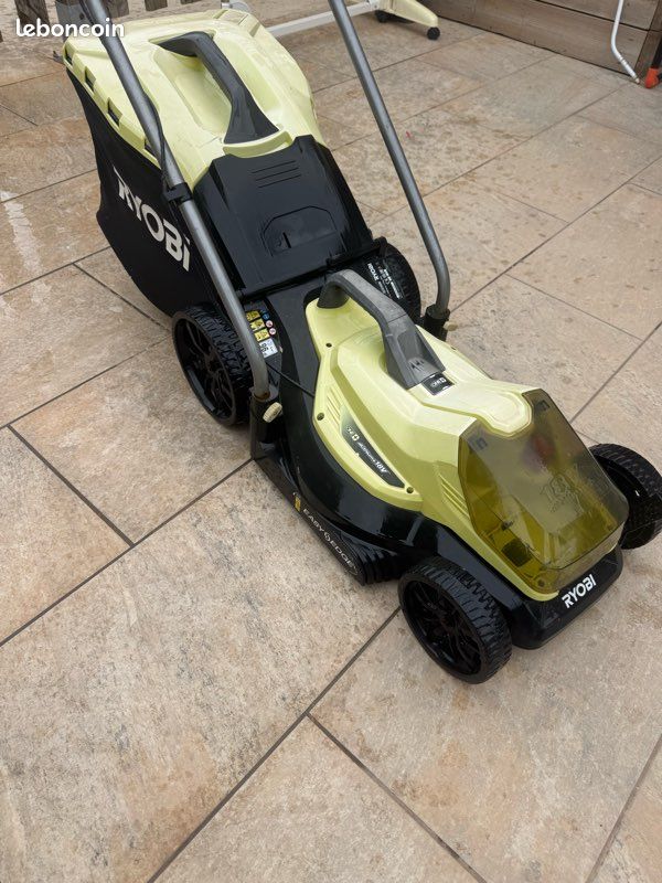 Tondeuse électrique Ryobi 18V (image 1)