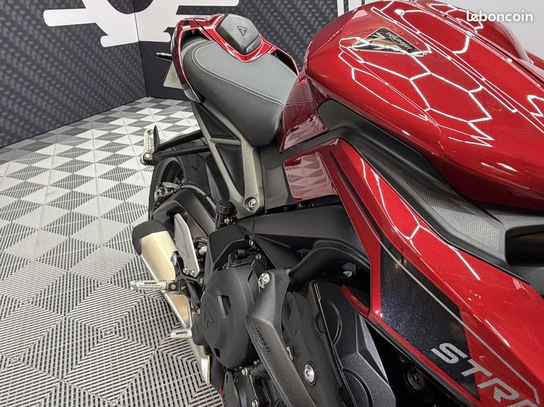 TRIUMPH STREET TRIPLE RS 765 Garantie Triumph 2027 Suivi LED (image 11)
